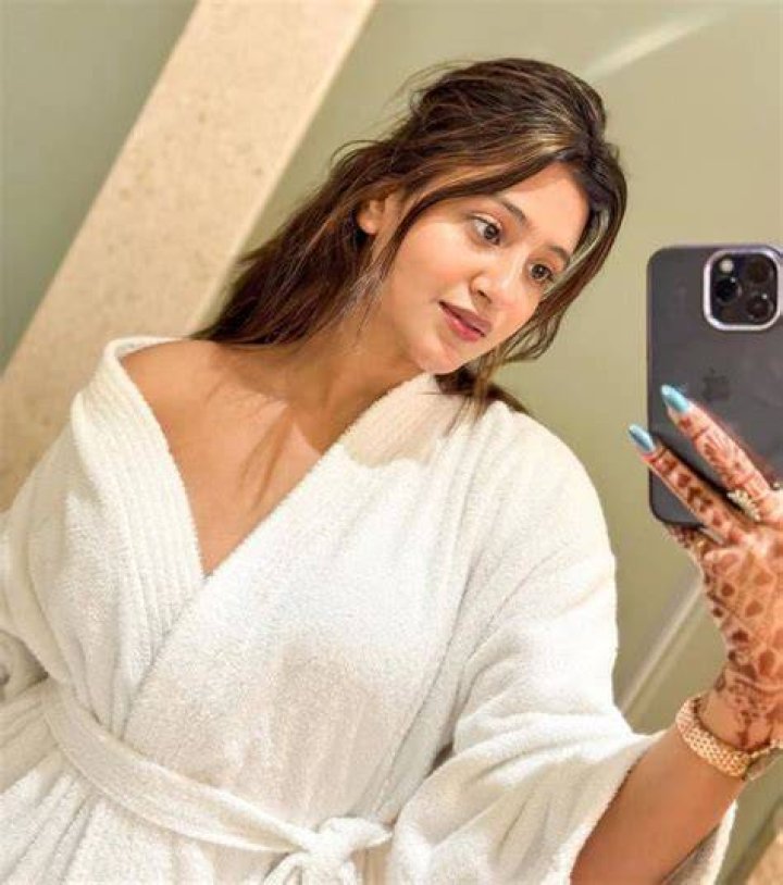 if Anjali arrora is your sis than what you will do with her r/ShagOnHotties